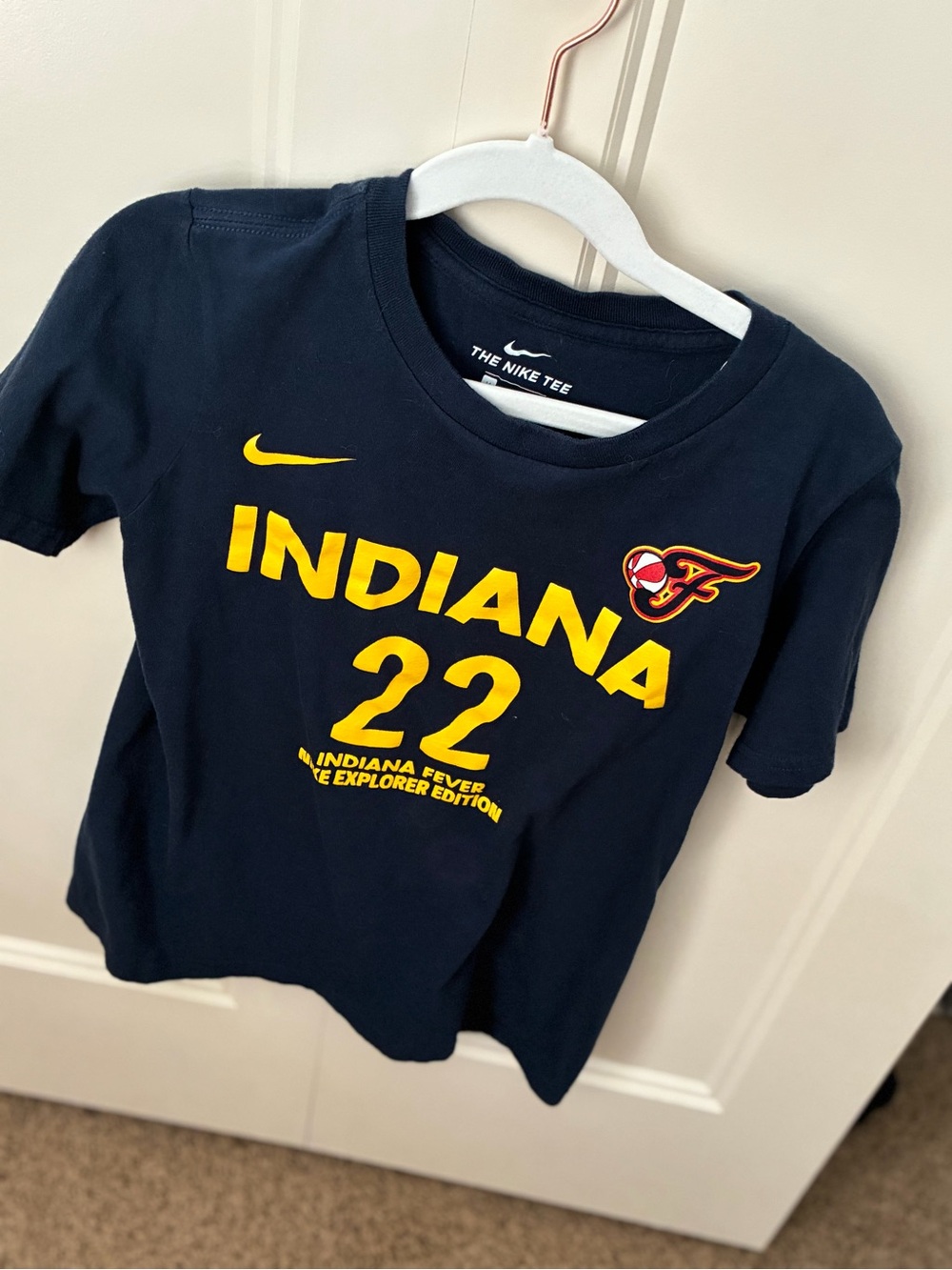 Girls Indiana Fever Caitlin Clark 22 Nike tshirt size medium